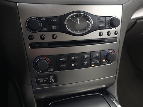 Used 2011 INFINITI G25 x w/ Moonroof Pkg image 22