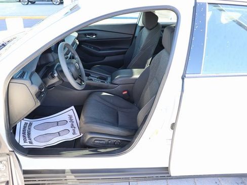 Used 2023 Honda Accord EX image 13