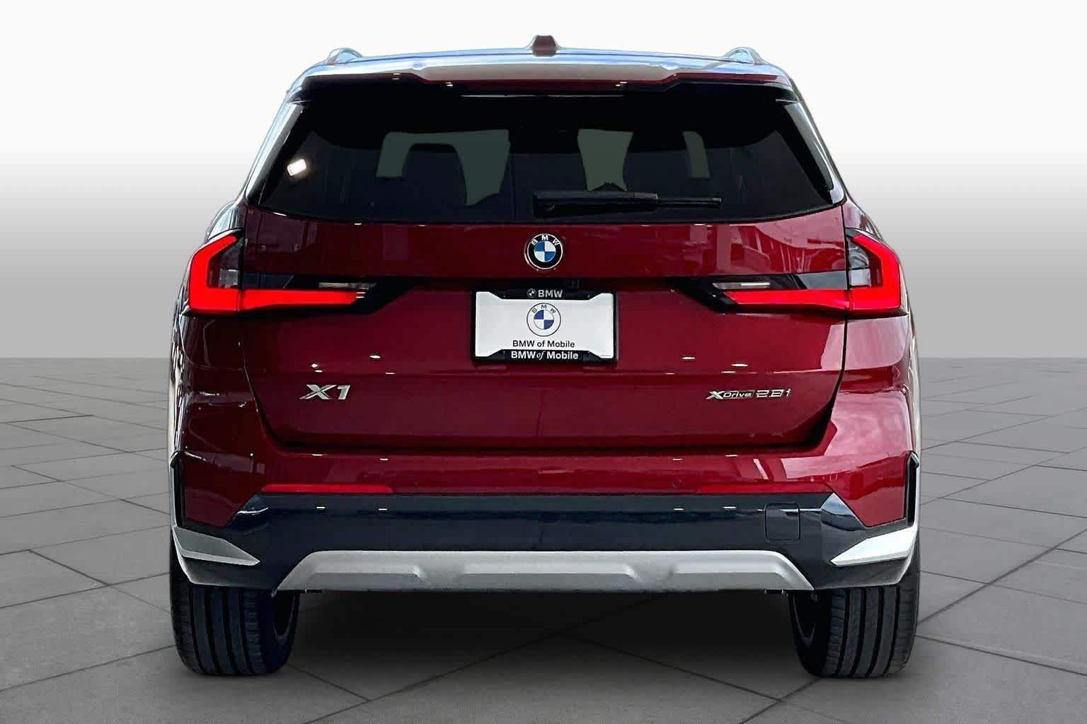 New 2026 BMW X1 xDrive28i w/ Convenience Package AWD/4WD image 4