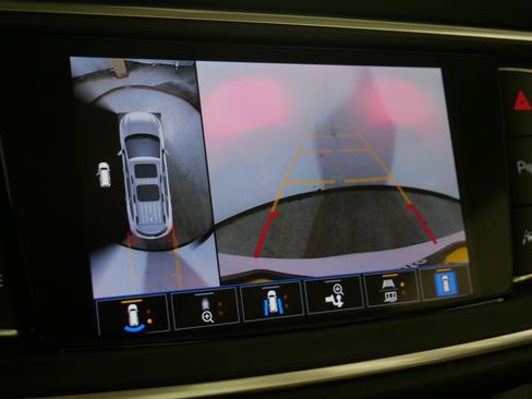 Certified 2023 Buick Enclave Avenir w/ Avenir Technology Package AWD/4WD image 32
