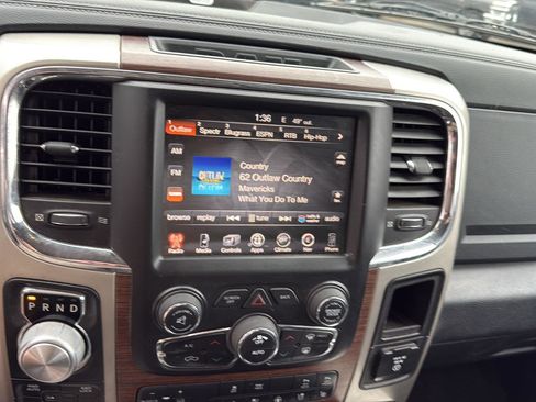 Used 2016 RAM 1500 Laramie w/ Convenience Group image 9