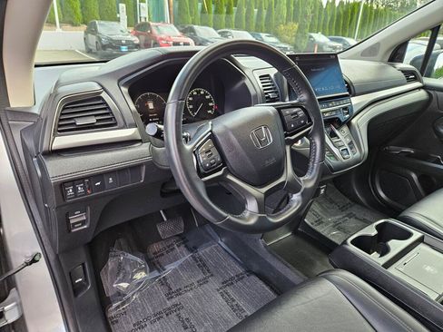 Used 2025 Honda Odyssey EX-L image 17