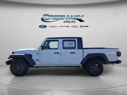New 2025 Jeep Gladiator Sport image 4