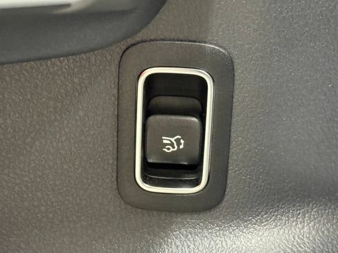 Used 2025 Mercedes-Benz GLA 35 AMG 4MATIC image 19