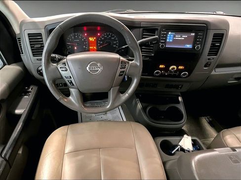 Used 2018 Nissan NV 3500 SL image 16