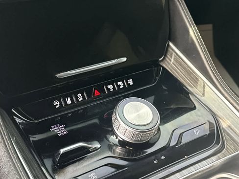 Used 2022 Jeep Wagoneer Series III w/ Convenience Group I image 23