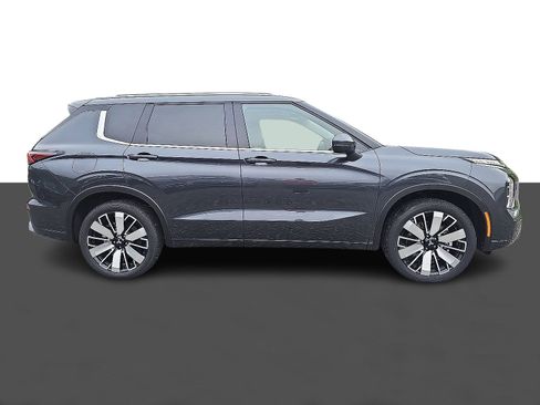 New 2025 Mitsubishi Outlander SEL image 3