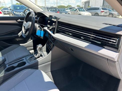 New 2026 Volkswagen Jetta SE FWD image 40