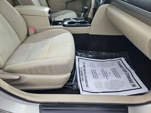 Used 2013 Toyota Camry LE image 15