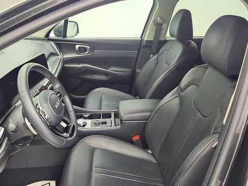 Used 2025 Kia Sorento EX image 18