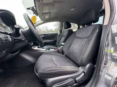 Used 2019 Ford Fiesta SE image 8