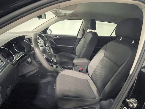 Used 2018 Volkswagen Tiguan S image 3
