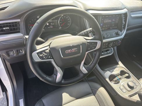 Certified 2023 GMC Acadia SLT w/ Elevation Edition image 18