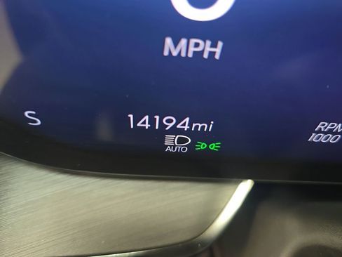 Certified 2025 Buick Envision Preferred AWD/4WD image 21