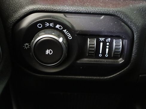 Used 2018 Jeep Wrangler Unlimited Rubicon image 25