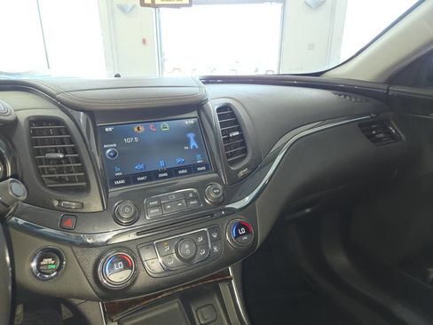 Used 2014 Chevrolet Impala LTZ FWD image 32
