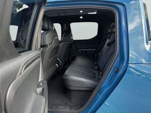 Used 2022 Rivian R1T Adventure AWD/4WD image 34