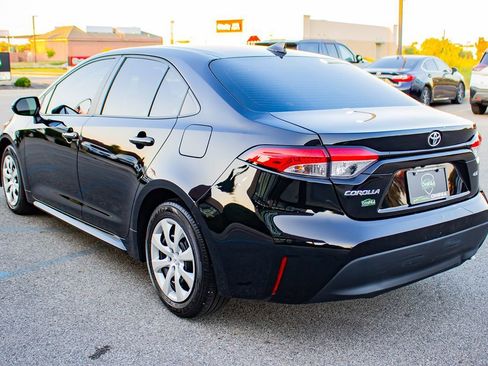 Used 2024 Toyota Corolla LE image 7