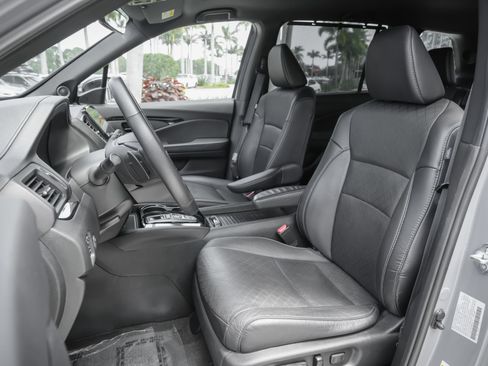 Used 2023 Honda Passport Elite image 7
