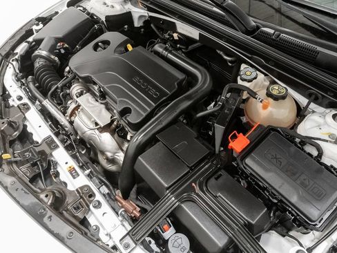 Used 2023 Chevrolet Malibu LT FWD image 4