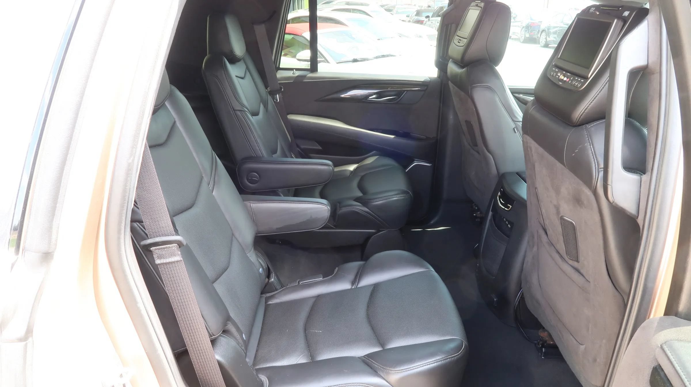 Used 2020 Cadillac Escalade Platinum AWD/4WD image 20
