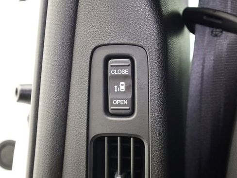 Used 2025 Honda Odyssey Elite image 24