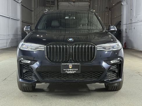 Used 2022 BMW X7 xDrive40i w/ M Sport Package image 3