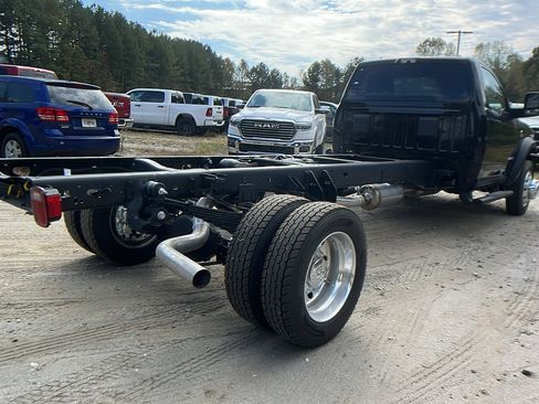 New 2025 RAM 5500 4x4 Regular Cab image 8