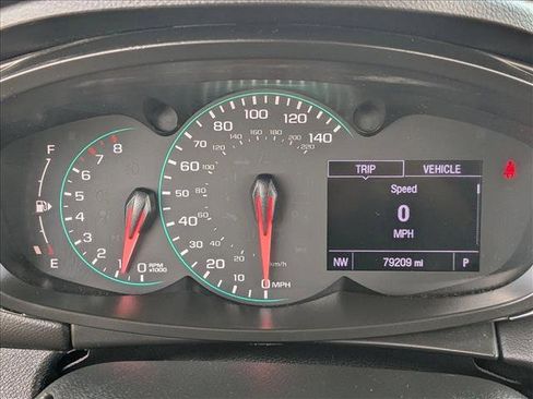 Used 2020 Chevrolet Trax LT FWD image 11