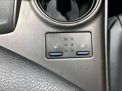 Used 2022 Toyota Camry SE FWD image 20