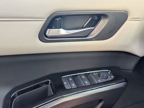 New 2026 Nissan Pathfinder SL image 18