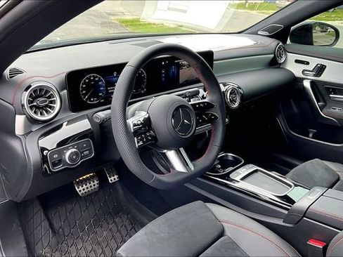 Used 2026 Mercedes-Benz CLA 250 image 5