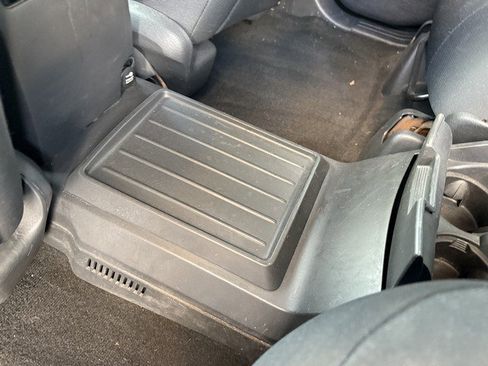 Used 2006 Chrysler Pacifica Touring image 13