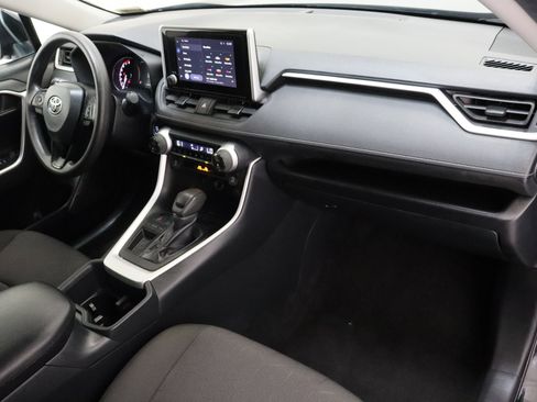 Certified 2025 Toyota RAV4 XLE FWD image 36