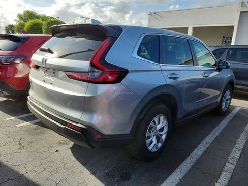 Used 2025 Honda CR-V LX image 4