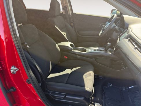 Used 2018 Honda HR-V EX image 19