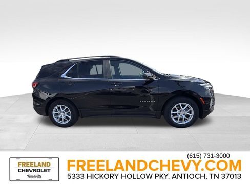 Used 2024 Chevrolet Equinox LT FWD image 2