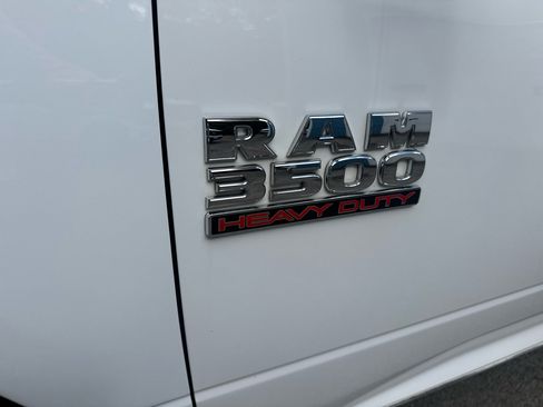 Used 2015 RAM 3500 Tradesman w/ Power & Remote Entry Group image 6