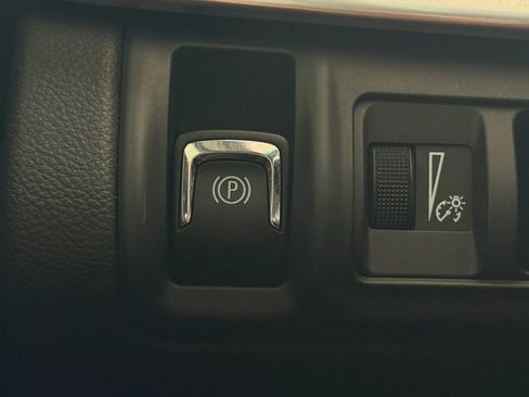 Used 2017 Cadillac XTS Luxury FWD image 34