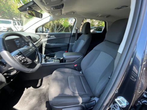 Used 2026 Kia Sportage LX FWD image 27