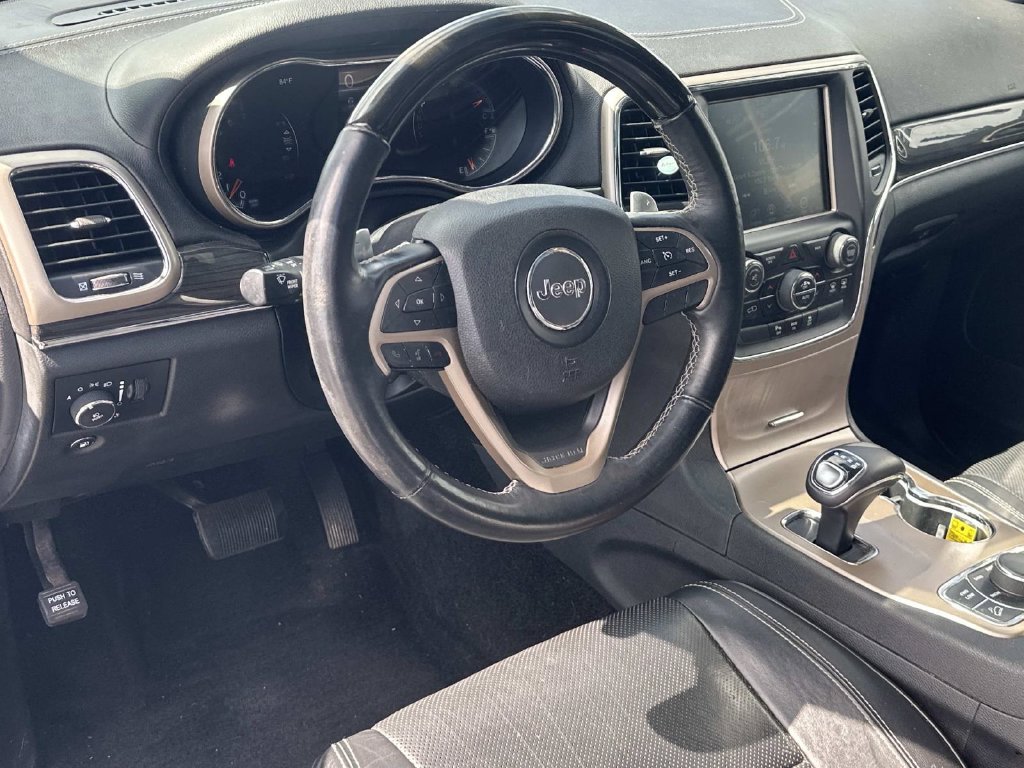 Used 2015 Jeep Grand Cherokee Overland AWD/4WD image 2