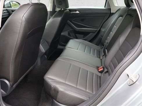 Used 2024 Volkswagen Jetta SE FWD image 21