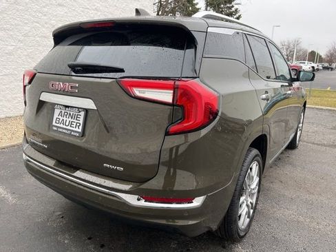 Used 2023 GMC Terrain Denali w/ Denali Premium Package image 5