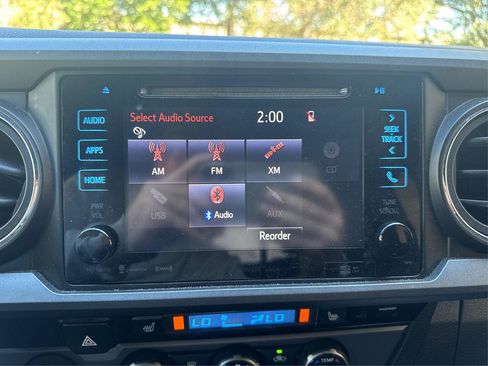 Used 2017 Toyota Tacoma TRD Off-Road w/ Premium & Technology Package image 12