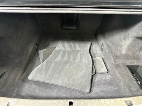 Used 2021 BMW 750i xDrive image 27