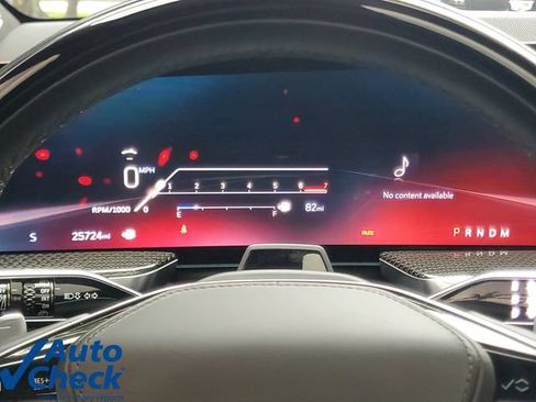 Certified 2025 Cadillac Escalade ESV V AWD/4WD image 30