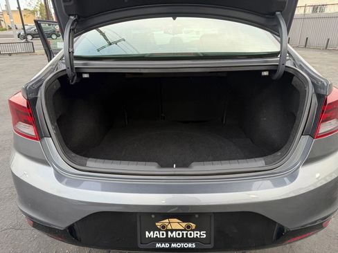 Used 2020 Hyundai Elantra Value Edition w/ Cargo Package (C1) FWD image 10