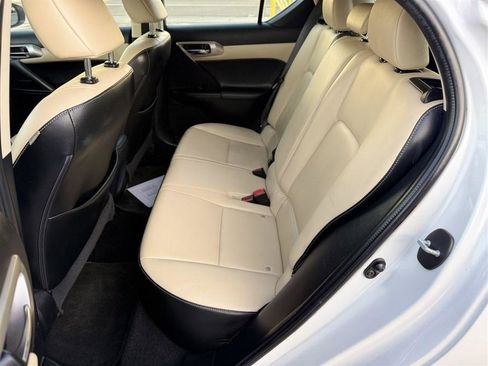 Used 2016 Lexus CT 200h image 20