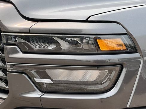 Used 2025 RAM 2500 Big Horn AWD/4WD image 40