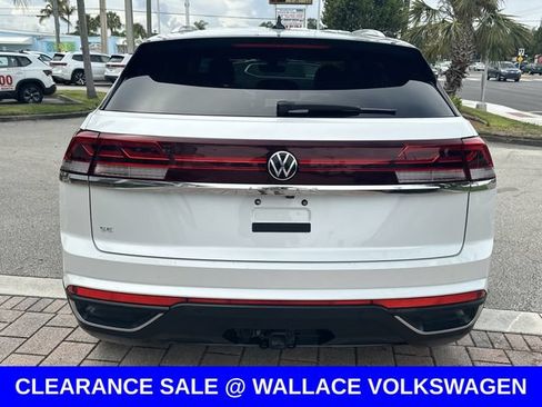 Certified 2026 Volkswagen Atlas Cross Sport SE FWD image 7